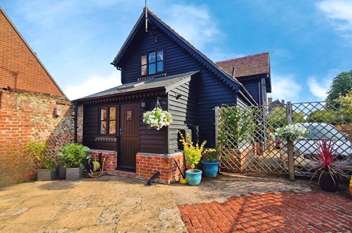 2 Bedroom Detached House For Sale In Halstead Road, Earls Colne, Colchester, CO6