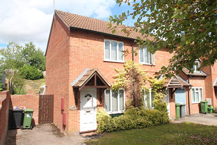 1 Bedroom Semi-Detached House To Rent In Shalbourne Close, Hungerford, West Berkshire, RG17