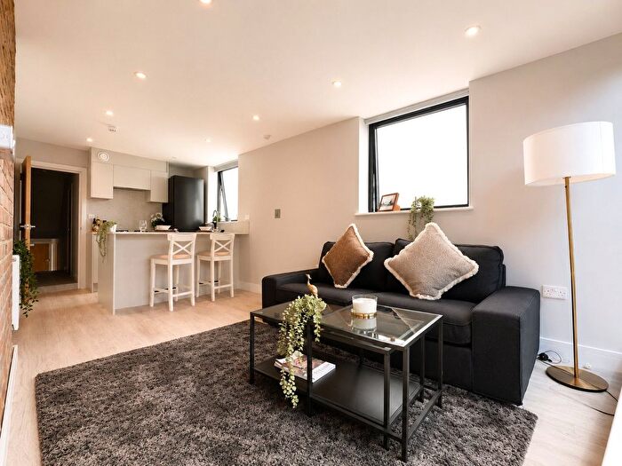 2 Bedroom Flat To Rent In High Road, Willesden, NW10