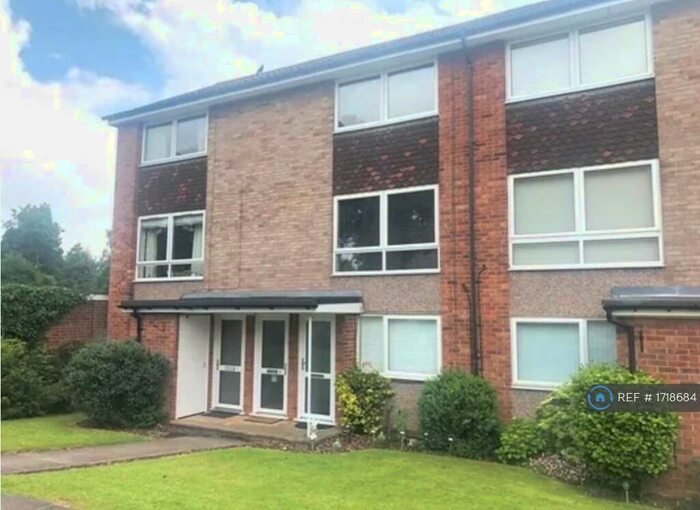 2 Bedroom Flat To Rent In Walmley, Sutton Coldfield, B76