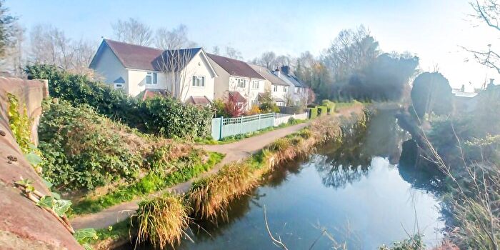 3 Bedroom Detached House For Sale In St. Johns Road, Woking, Surrey, GU21