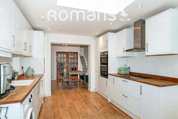 2 Bedroom Terraced House To Rent In Duke Street, SL4