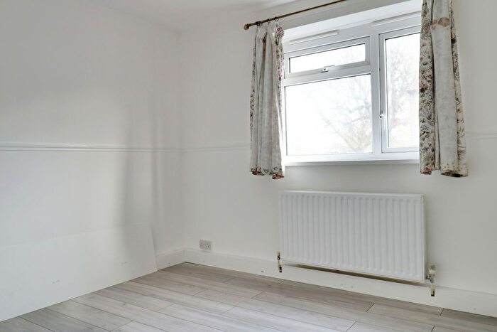 2 Bedroom Flat To Rent In Peterstone Road, London, Greater London, SE2