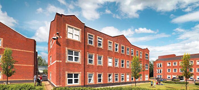 2 Bedroom Apartment To Rent In Crescent House, Woodside Park, Rugby, CV21