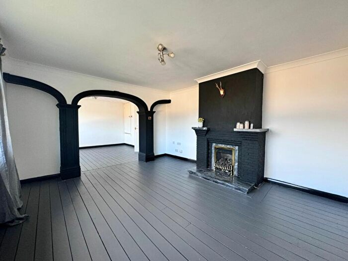1 Bedroom Apartment For Sale In Westfield Avenue, Thurlstone, S36