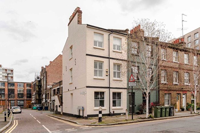 2 Bedroom Flat To Rent In Vauxhall Street, Vauxhall, London, SE11