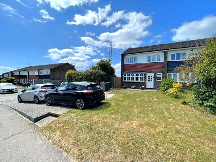 4 Bedroom End Of Terrace House For Sale In East Tilbury Road, Linford, Essex, SS17