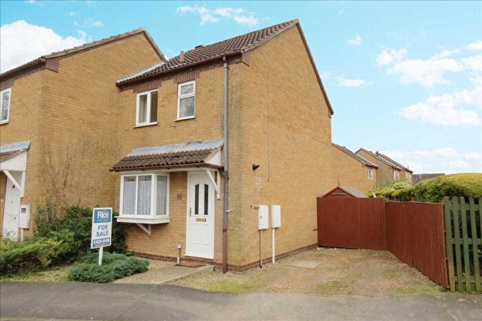 2 Bedroom End Of Terrace House To Rent In Woodside Avenue, Sleaford, NG34