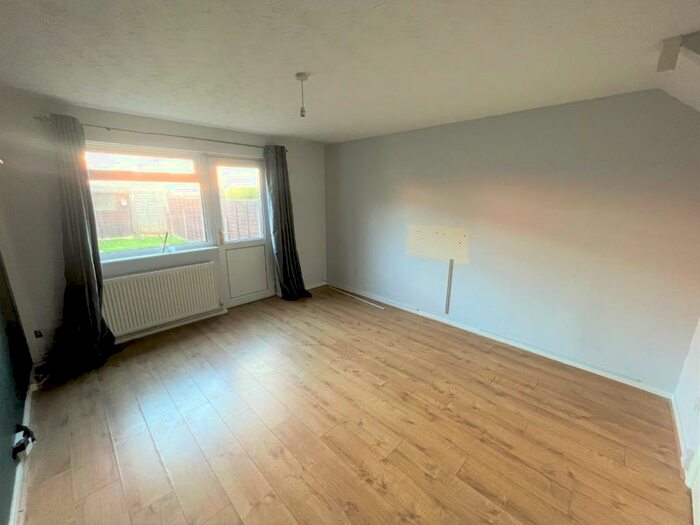 2 Bedroom House To Rent In Tidbury Close, Redditch, B97