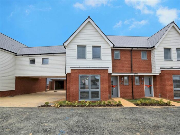 4 Bedroom Semi-Detached House To Rent In Foxglove Avenue, Bexhill-On-Sea, TN40