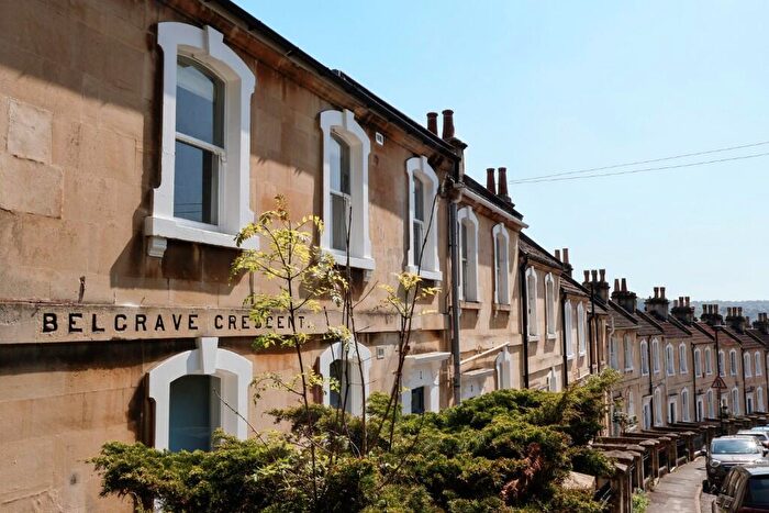 1 Bedroom Apartment For Sale In Belgrave Crescent, Bath, Somerset, BA1