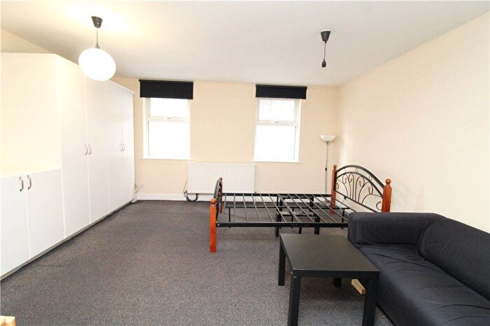 Studio To Rent In High Street, Croydon, CR0