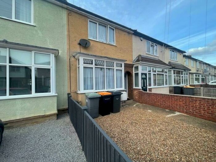 2 Bedroom Terraced House To Rent In Hazelwood Road, Bedford, MK42