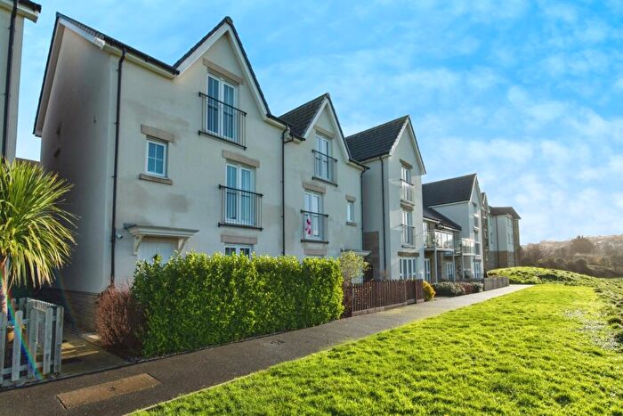 4 Bedroom Semi Detached House For Sale In Charter Road, Axminster, Devon, EX13