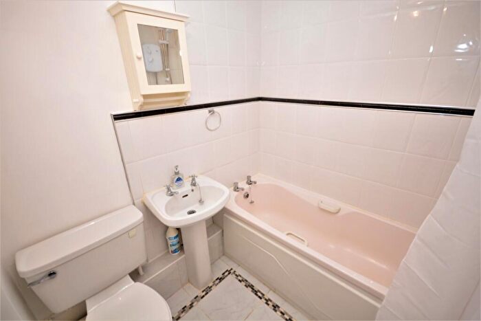 1 Bedroom Flat To Rent In Hirondelle Close, Duston, Northampton, NN5