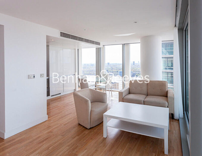 2 Bedroom Apartment To Rent In Marsh Wall, Canary Wharf, E14