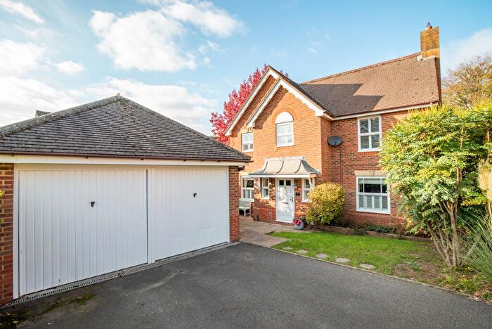 4 Bedroom Detached House For Sale In Redwing Road, Gabriel Park, RG22