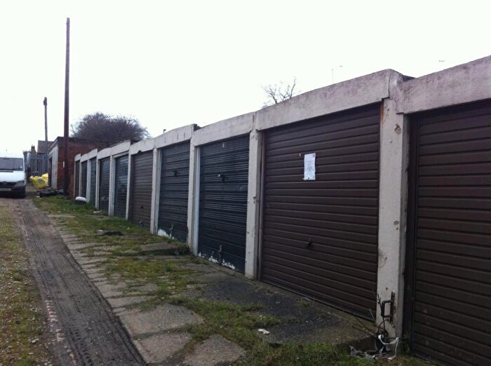 Garage / Parking To Rent In Garage, Dewsbury Road, Leeds, ., LS11