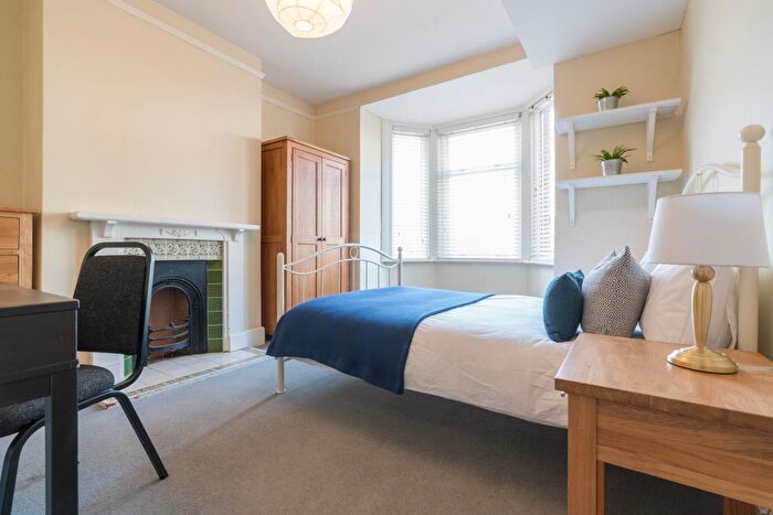 5 Bedroom Terraced House To Rent In Purley Road, Cirencester, GL7