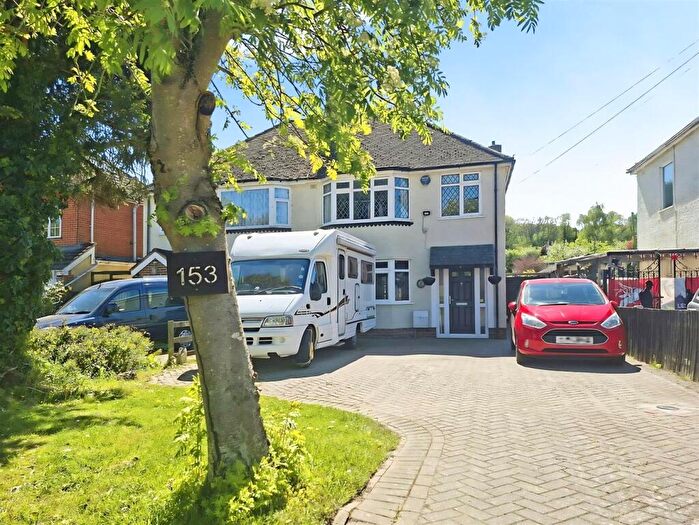 3 Bedroom Semi-Detached House For Sale In Bush Road, Cuxton, Rochester, ME2