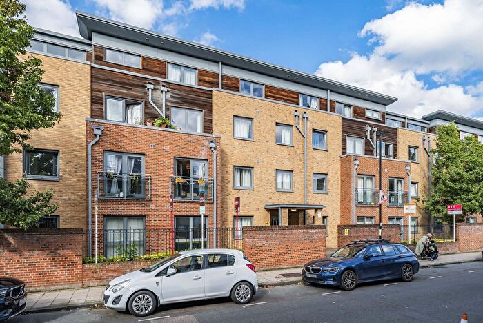 1 Bedroom Flat To Rent In Effra Parade, Brixton, London, SW2