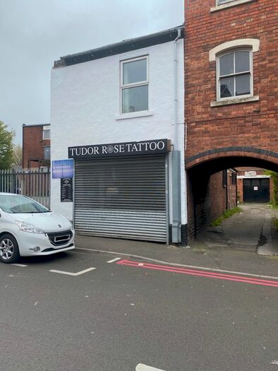 2 Bedroom Flat To Rent In Victoria Avenue, Bloxwich, Walsall, WS3