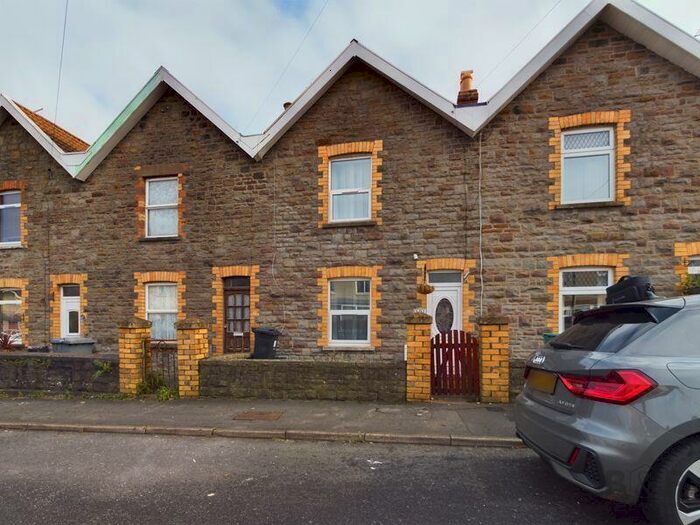 2 Bedroom Terraced House To Rent In Gloucester Road, Staple Hill, BS16