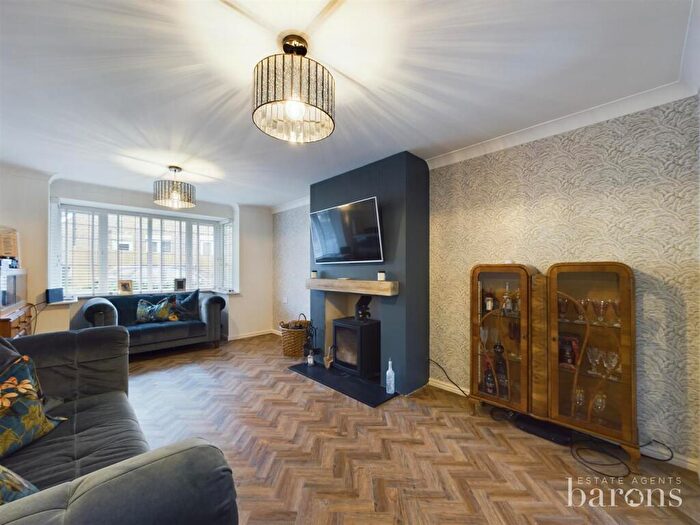 4 Bedroom Detached House For Sale In Vespasian Gardens, Basingstoke, RG24