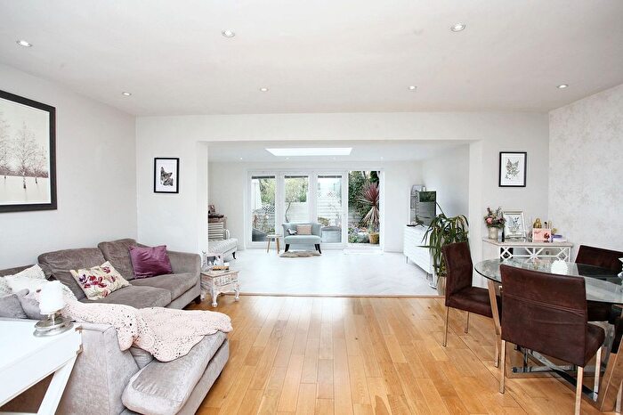 2 Bedroom End Of Terrace House For Sale In Thornhill, Cardiff, CF14