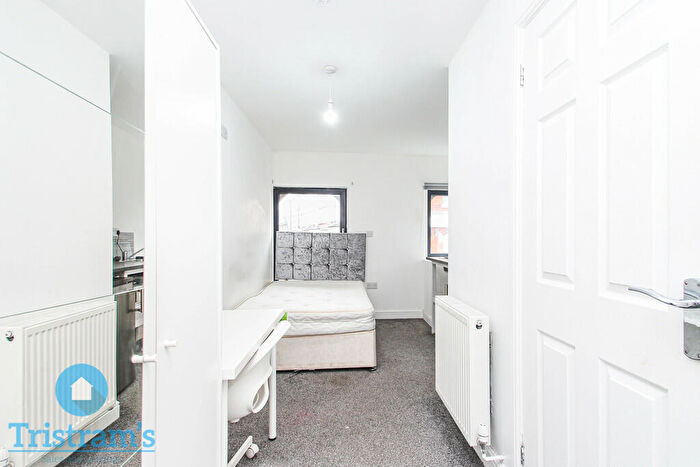 Studio To Rent In Birkin Avenue, Radford, NG7