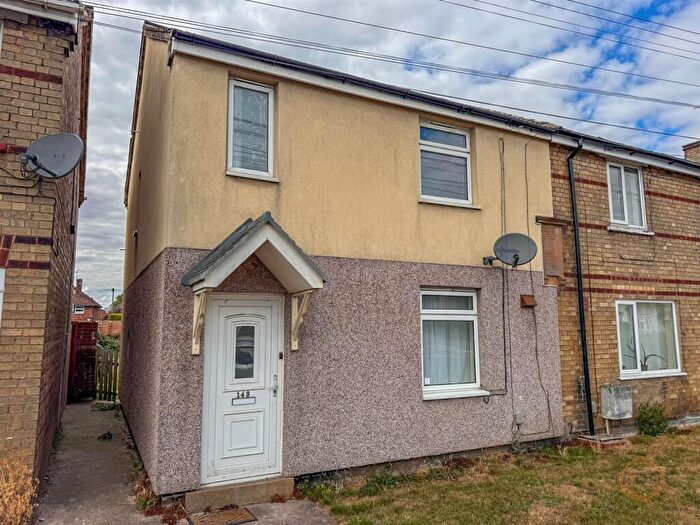 2 Bedroom Terraced House For Sale In Queens Road, Spalding, PE11