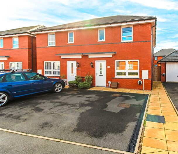 3 Bedroom Semi-Detached House For Sale In Horton Drive, Upper Lighthorne, CV33