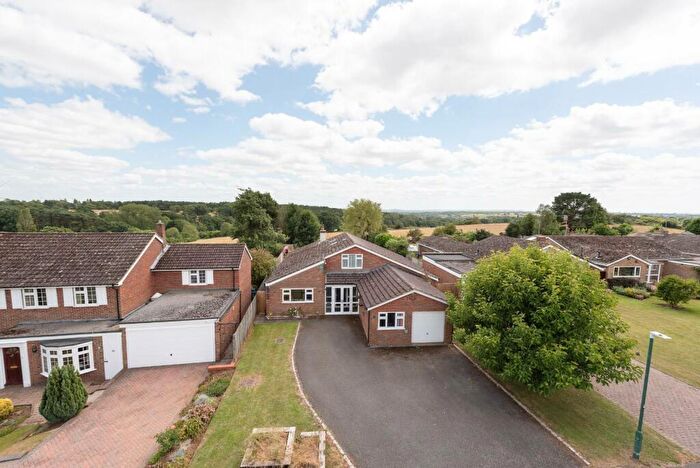 5 Bedroom Detached House For Sale In Holts Green, Great Brickhill, Milton Keynes, MK17
