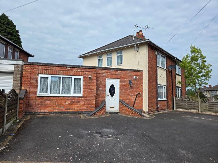 4 Bedroom Semi Detached House To Rent In Briarfield Road, Birmingham, B11
