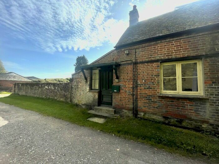 1 Bedroom Semi-Detached House To Rent In , SN9