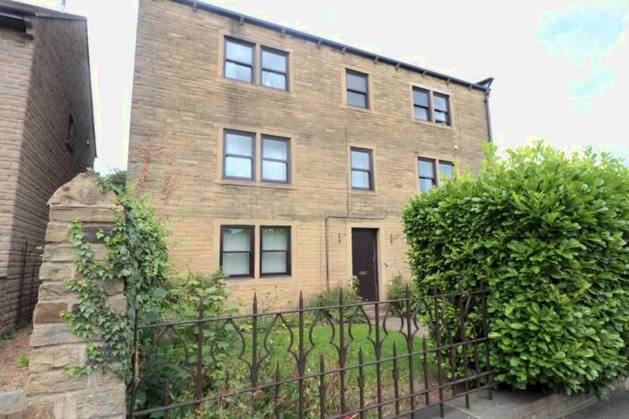 2 Bedroom Flat To Rent In Osbourne Court, Bramley, Leeds, LS13