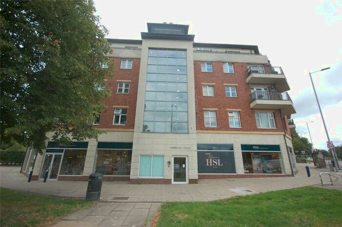 Apartment To Rent In Greyhound Hill, Hendon, NW4