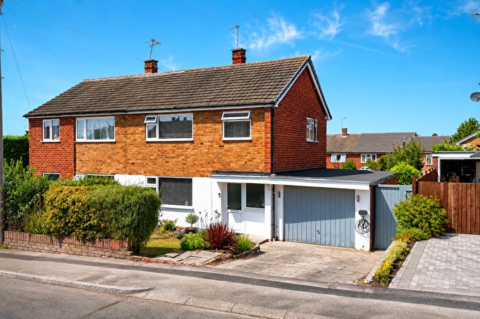 3 Bedroom Semi-Detached House For Sale In Langton Road, Wigston, Leicestershire, LE18