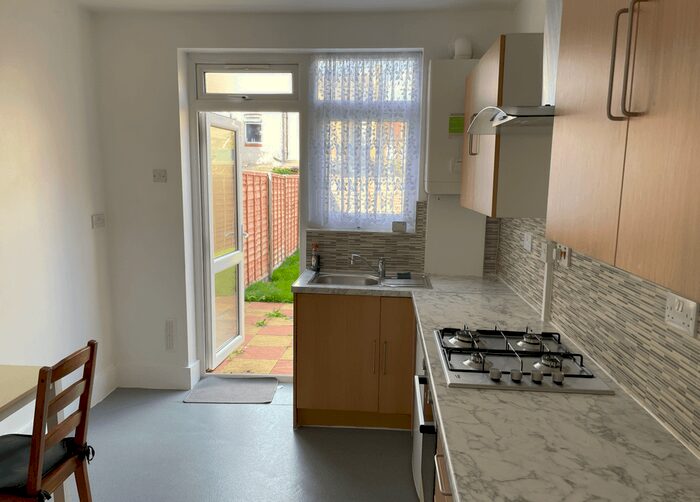 3 Bedroom Semi-Detached House To Rent In Tankerton Terrace, Mitcham Road, Croydon, CR0