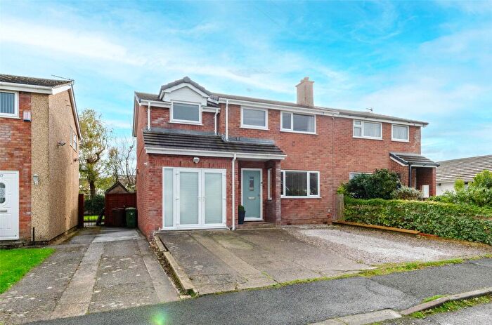 4 Bedroom Semi-Detached House For Sale In Ffordd Cynan, Bangor, Gwynedd, LL57