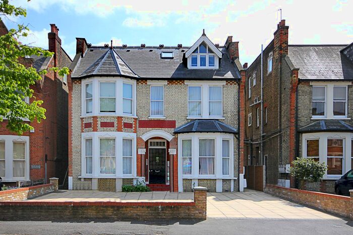 2 Bedroom Flat To Rent In Freeland Road, London, W5