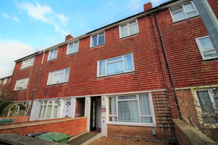 6 Bedroom Terraced House To Rent In Blossom Square, Portsmouth, PO1
