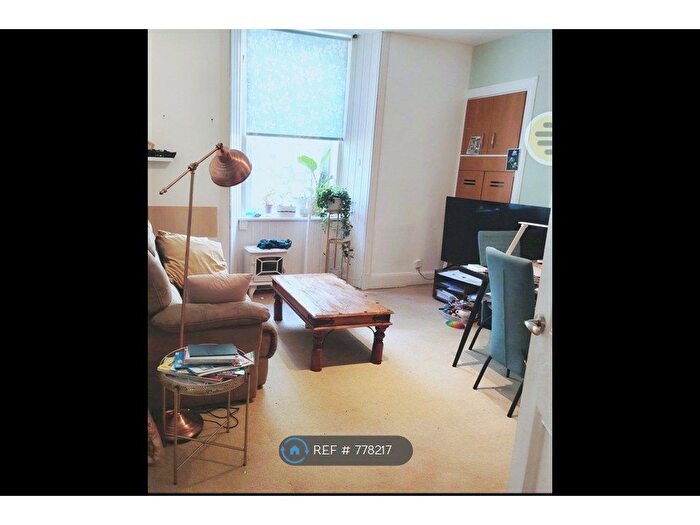 1 Bedroom Flat To Rent In Fowler Terrace, Edinburgh, EH11