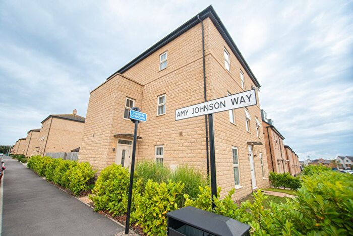 4 Bedroom Semi-Detached House To Rent In Amy Johnson Way, Kingston Upon Hull, HU7