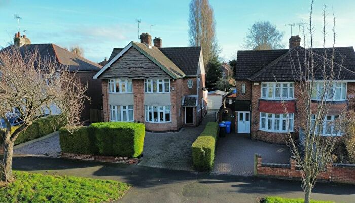 3 Bedroom Semi Detached House For Sale In Chaddesden Park Road, Derby, DE21