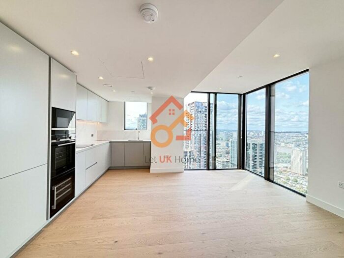 2 Bedroom Flat To Rent In Harcourt Tower, Marsh Wall, London, E14