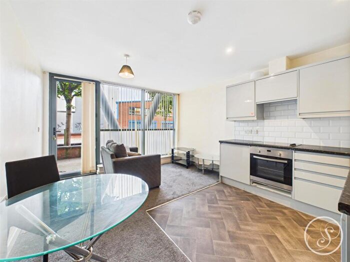 1 Bedroom Flat To Rent In Skinner Lane, Leeds, LS7