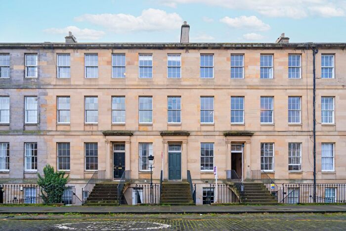 3 Bedroom Flat To Rent In Fettes Row, Edinburgh, EH3