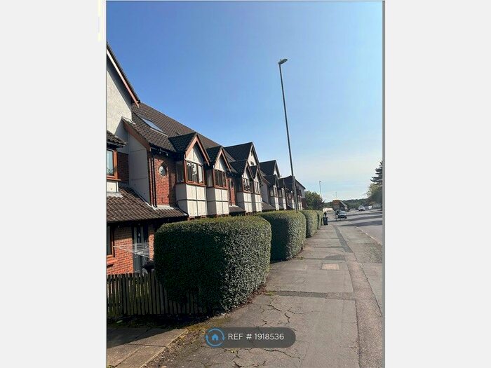 2 Bedroom Flat To Rent In Stephenson Way, Corby, NN17