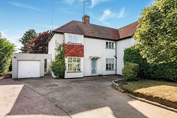 3 Bedroom Semi-Detached House For Sale In Hawkshead Lane, North Mymms, Hatfield, AL9